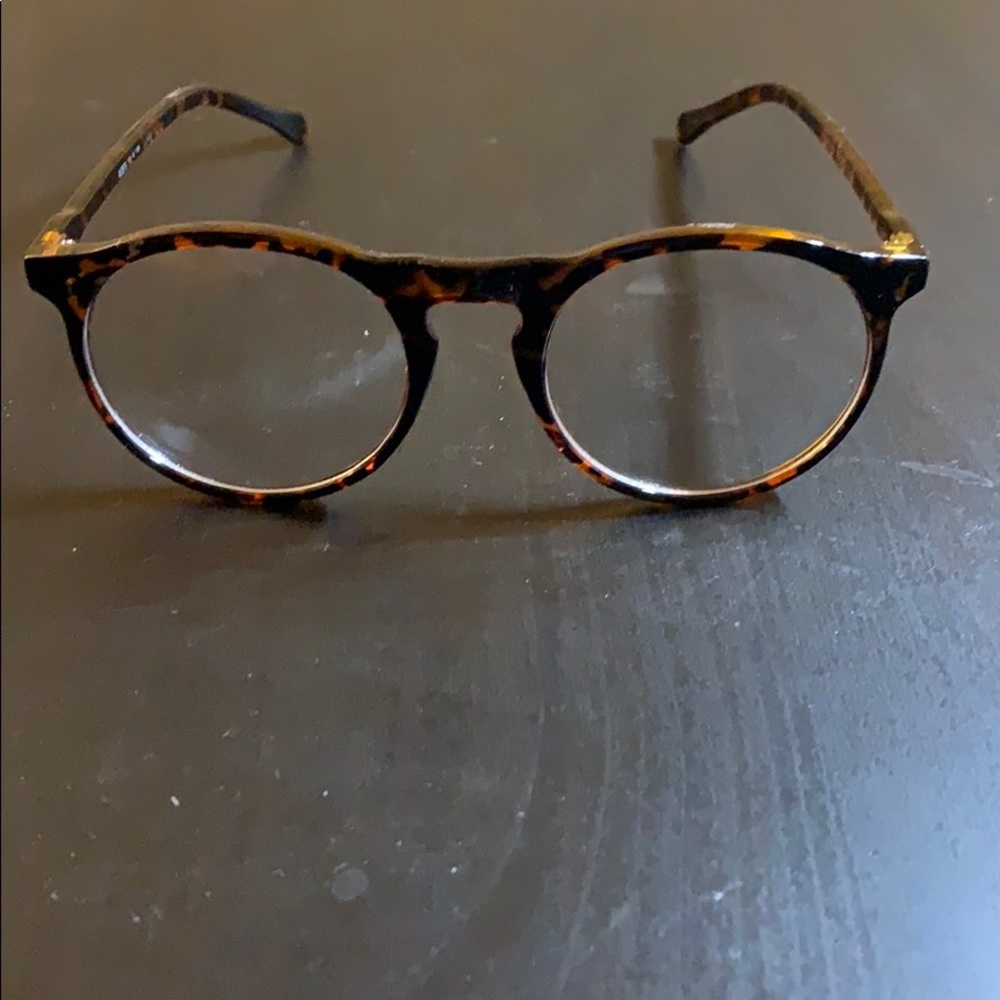 Meet your Posher, Esmond